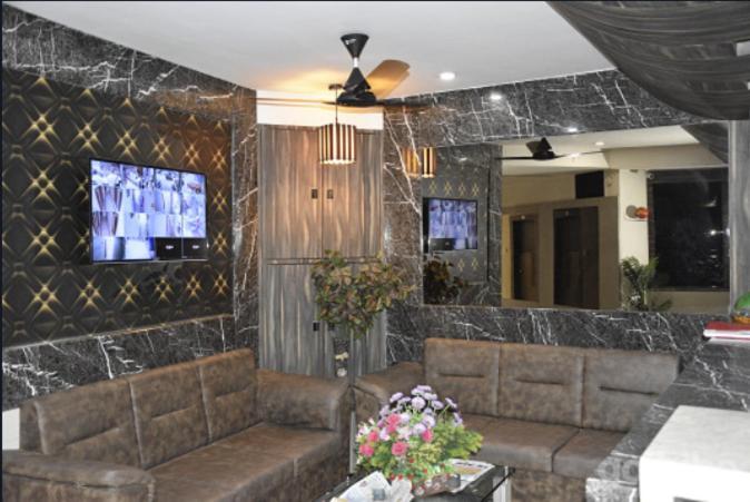 Midtown Hotel Ахмедабад Экстерьер фото